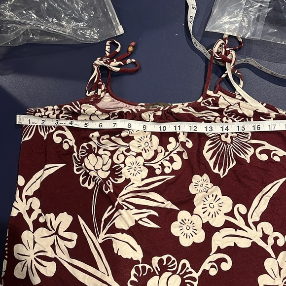 Tommy Bahama Burgundy Floral Tank Top Size XS - Picture 9 of 9